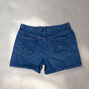 VINTAGE TOMMY HILFIGER BLUE DENIM SHORTS